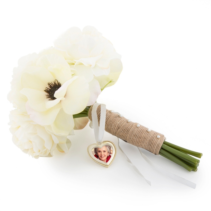 Image of Gold Heart Bouquet Picture Charm
